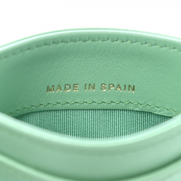 BNIB NWT! Chanel CC Shiny Goatskin Quilted C24 19 Card Holder Green Tiffany Blue - Picture 3 of 10